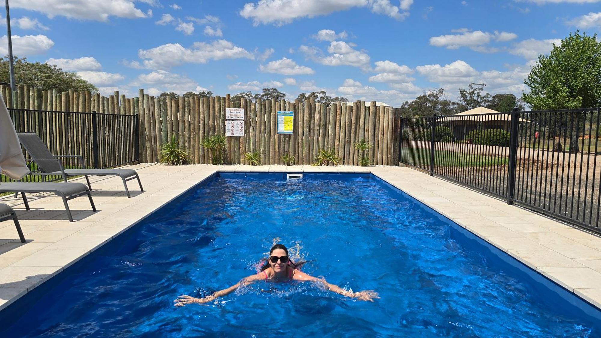 Dubbo Rhino Lodge Bagian luar foto